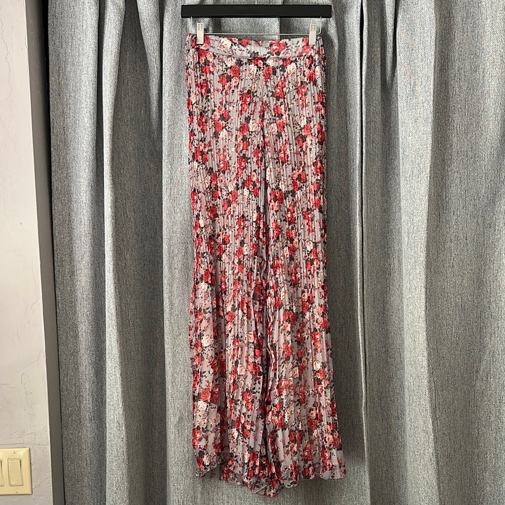 Floral Pleated Wide-Leg Pants